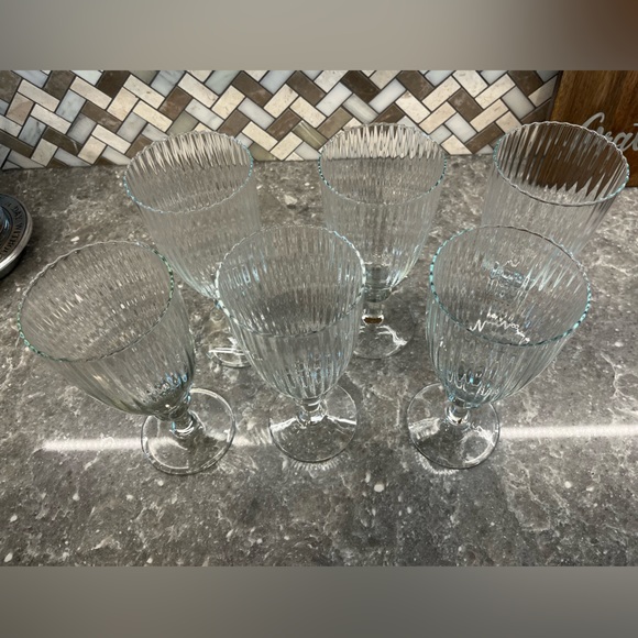 Set of two Butler’s Pantry Optic Iced Beverage Glass - Picture 4 of 9